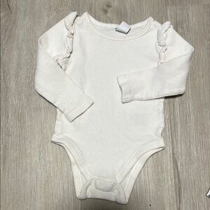 4/$30 Old Navy White Ruffled Long Sleeve Baby Onesie 12-18M